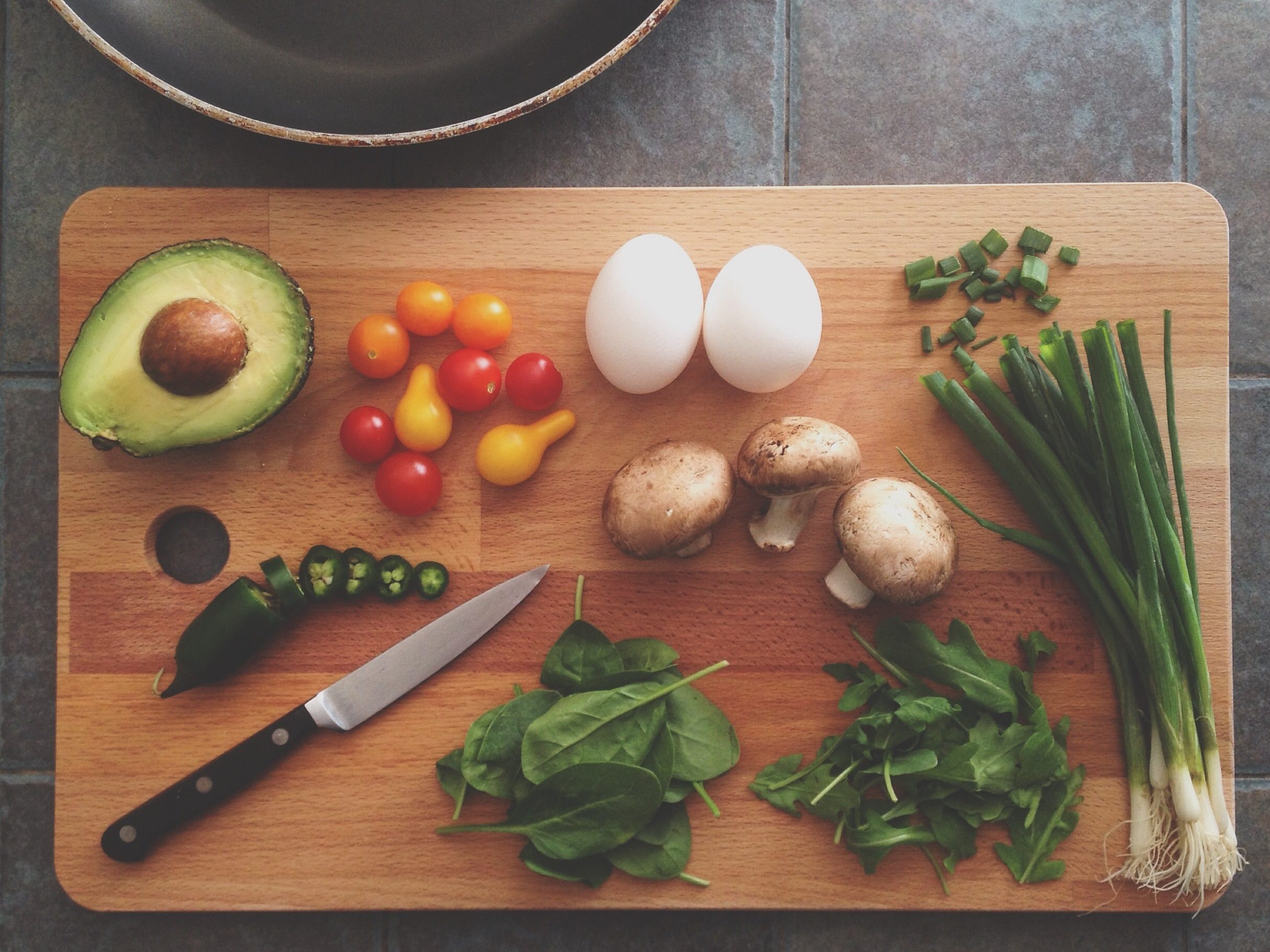 katie-smith-uQs1802D0CQ-unsplash Preparing food